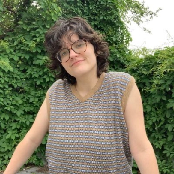 Meet your Posher, Em - Picture 4 of 5